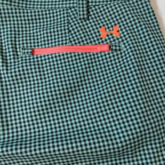 Under Armor Size 40 Green Chequered Shorts - Picture 3 of 9